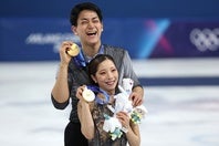 ミラノ・コルティナ五輪で金メダルを獲得したりくりゅう。(C)Getty Images