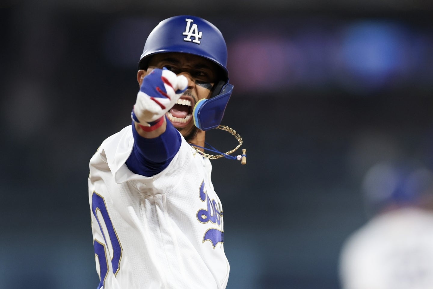 ３回に３ランアーチを放ったベッツ。(C)Getty Images