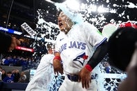 メジャーデビュー戦で２安打の岡本が守備でも見せた。(C)Getty Images