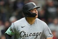 村上が開幕から２試合連続のホームランを放った。(C) Getty Images