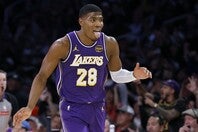 八村が７年目にして自己最多の３ポイントを成功。残り７試合でどこまで数字を伸ばすか。(C)Getty Images