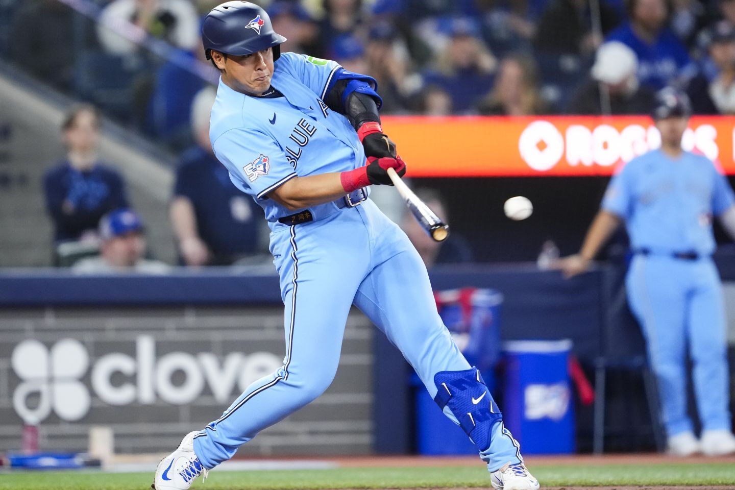 開幕４試合でOPS1.178と攻守に存在感を示している岡本。(C)Getty Images