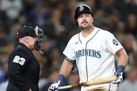 昨季60発のローリーもここまで不発。マリナーズの主軸が苦戦を強いられている。(C) Getty Images