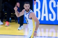 カリーが待望の戦列復帰を果たした。(C)Getty Images