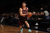 河村は４試合連続の出場で、３得点、２リバウンド、２アシスト、１スティールを記録した。(C)Getty Images