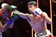 5.2に井上と対戦する中谷。(C)Getty Images