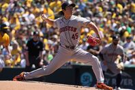 逆方向スライダーが注目を集めているアストロズの今井。(C) Getty Images