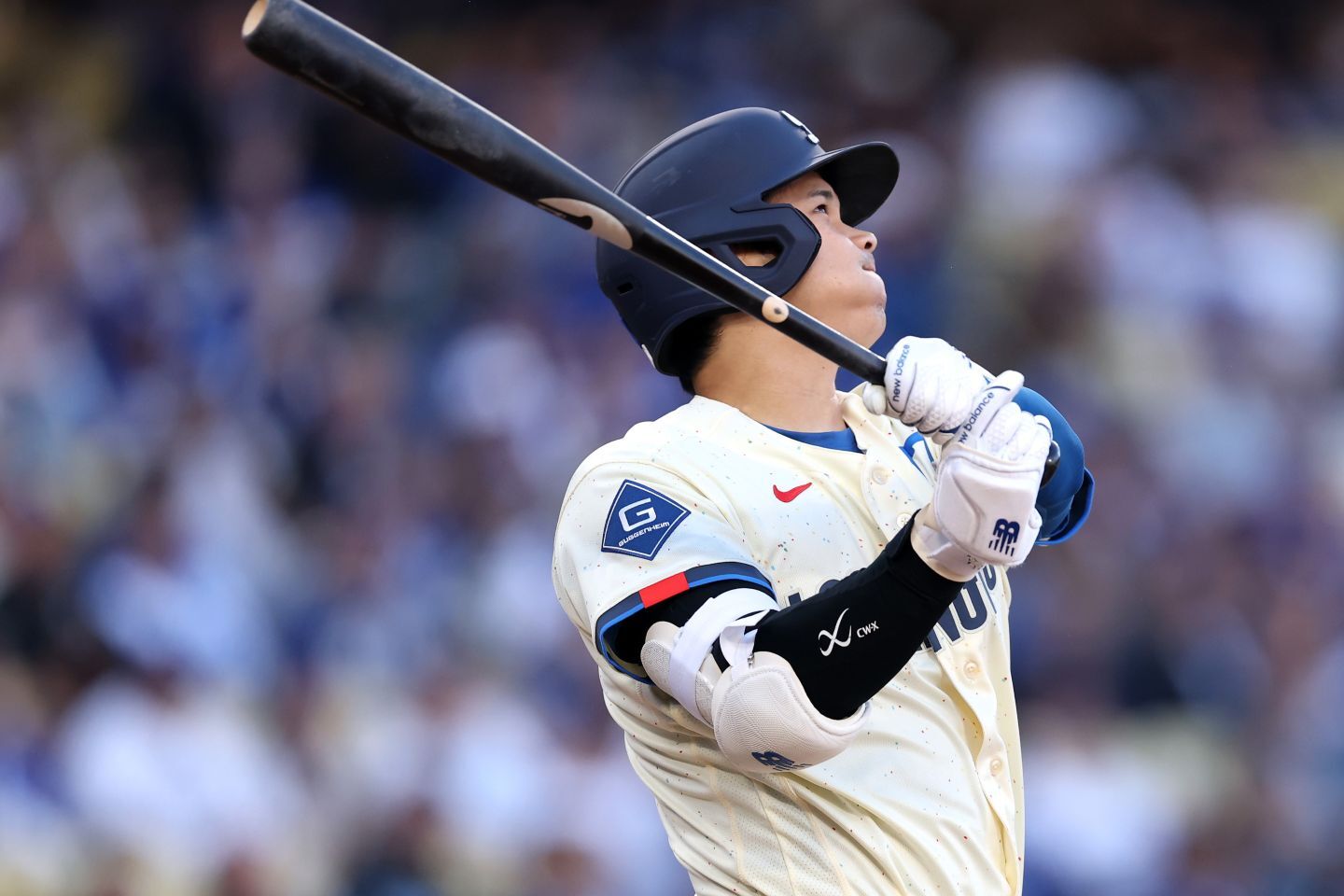 本拠地での今季初ホームランを放った大谷。(C) Getty Images