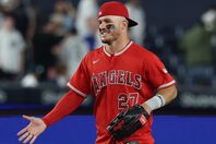 前夜から続く３打席連続本塁打を放ったエンジェルスのトラウト。(C) Getty Images