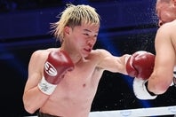 昨年11月以来の再起戦でエストラーダを９回終了後TKOで下した那須川。写真：産経新聞社