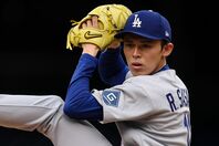 今季、いまだ白星が遠い佐々木。現地記者からは制球の課題を指摘されている。(C) Getty Images