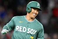 タイガース戦の延長10回、代打で出場した吉田がサヨナラ安打を放った。(C)Getty Images