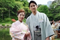 春の園遊会に参加した三浦璃来（左）と木原龍一（右）。写真：代表撮影