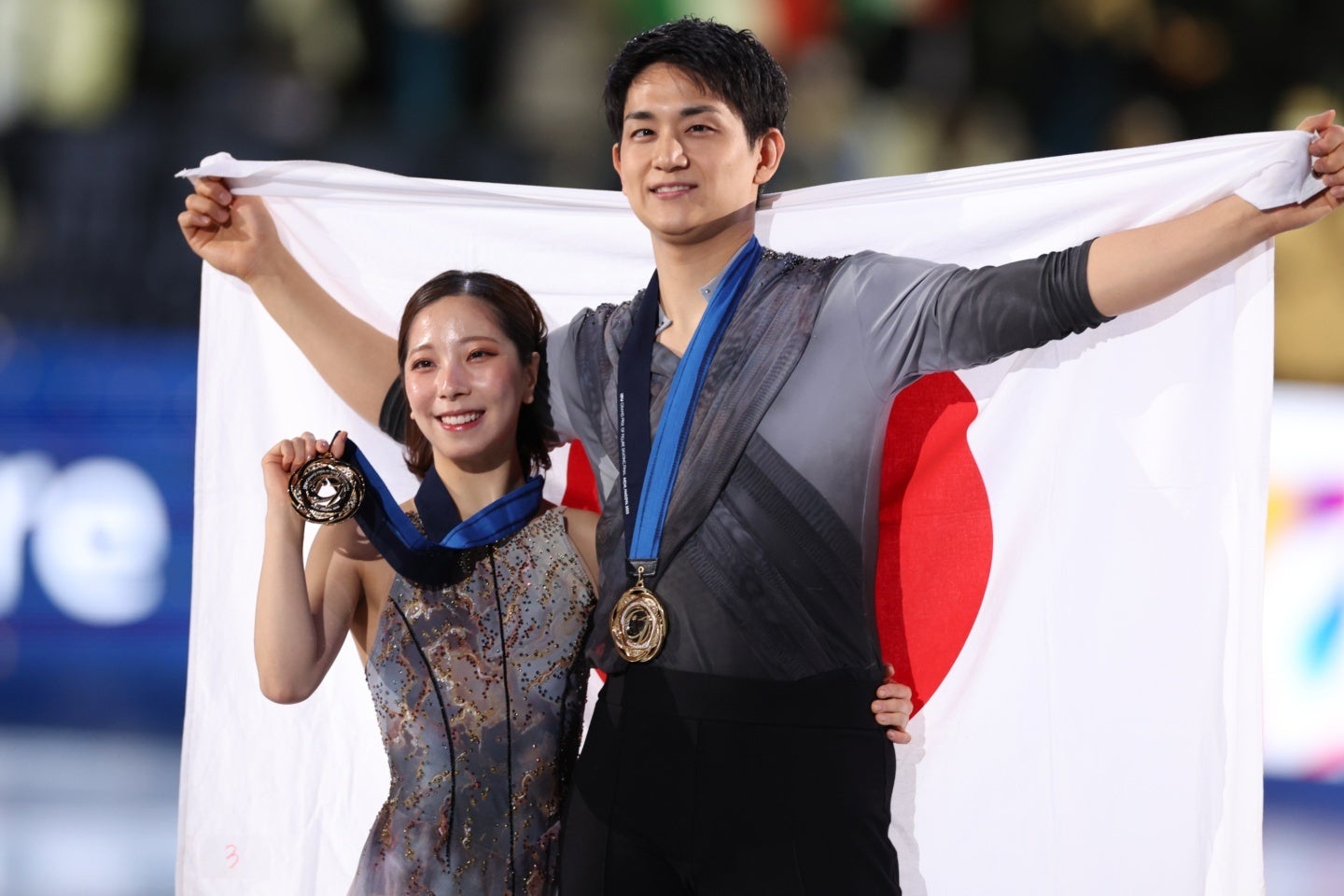 現役引退をSNSで発表したりくりゅう。海外から惜別メッセージが届いている。写真：永島裕基