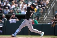 村上は３戦連発となる８号２ランを放った。(C)Getty Images