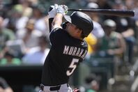 ３試合連続本塁打を放ったWソックスの村上。(C) Getty Images