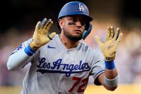 思い出の地で通算1000安打を達成したドジャースのロハス。(C)Getty Images