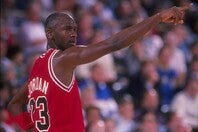 プレーオフの得点記録は当時23歳のジョーダンが打ち立てた63得点。その試合後、敵方のエースから名言が生まれた。(C)Getty Images