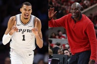 ウェンバンヤマ(左)が名手オラジュワン(右)から伝授された“勝者のメンタリティ”を明かした。(C)Getty Images