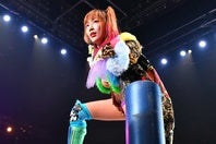 人気レスラーのウナギ・サヤカ。SNSに投稿したビキニ姿が脚光を浴びている。(C)THE DIGEST