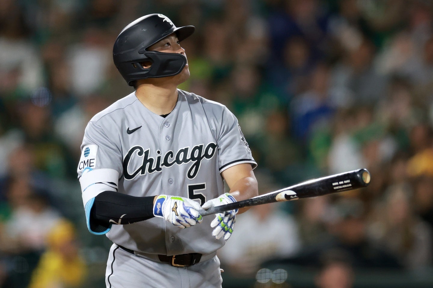 ５戦連発となる10号２ランを放った村上。(C) Getty Images