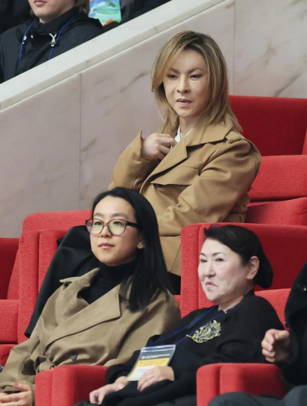 全日本フィギュアを会場で見守るYOSHIKIさん（上段）、浅田真央さん（下段左）、伊藤みどりさん（下段右）。写真：金子拓弥（THE DIGEST写真部）