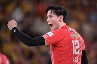 SVリーグのサントリーに所属する高橋藍。今季限りの退団が発表された。写真：金子拓弥（THE DIGEST写真部）