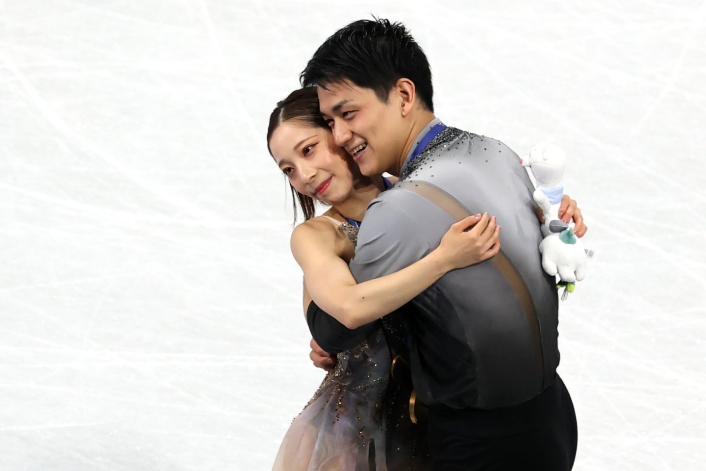 ミラノ・コルティナ五輪で金メダルを獲得したりくりゅう。(C)Getty Images