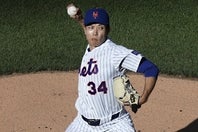 ロッキーズ戦で、３回途中で降板となった千賀。(C)Getty Images