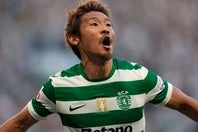 スポルティングのファンから愛された守田。彼らとの別れは近そうだ。(C)Getty Images