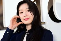 現役時代から代名詞だった長い髪をばっさりカットしたキム・ヨナさん。現役引退から12年が経った。写真：Mydaily/アフロ