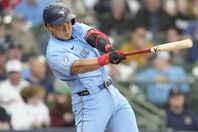 ２試合連続でタイムリーヒットを放っているブルージェイズの岡本。(C) Getty Images