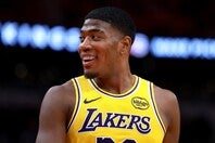 八村がプレーオフの舞台で躍動し、レイカーズのシリーズ突破に貢献した。(C)Getty Images