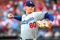 ドジャースの先発シーハンは４回２／３を投げて２本塁打を被弾し、４失点だった。(C)Getty Images