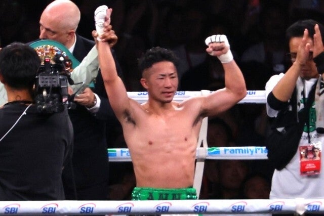 井岡を下した井上。２度のダウンを奪い、判定では最大14点差がつく完勝だった。写真：梅月智史（THE DIGEST写真部）
