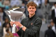 世界３位をわずか57分で退けてマドリードを制したシナーは、これにより男子テニスツアー通算28勝目とともにマスターズ５連勝をマークした。(C)Getty Images