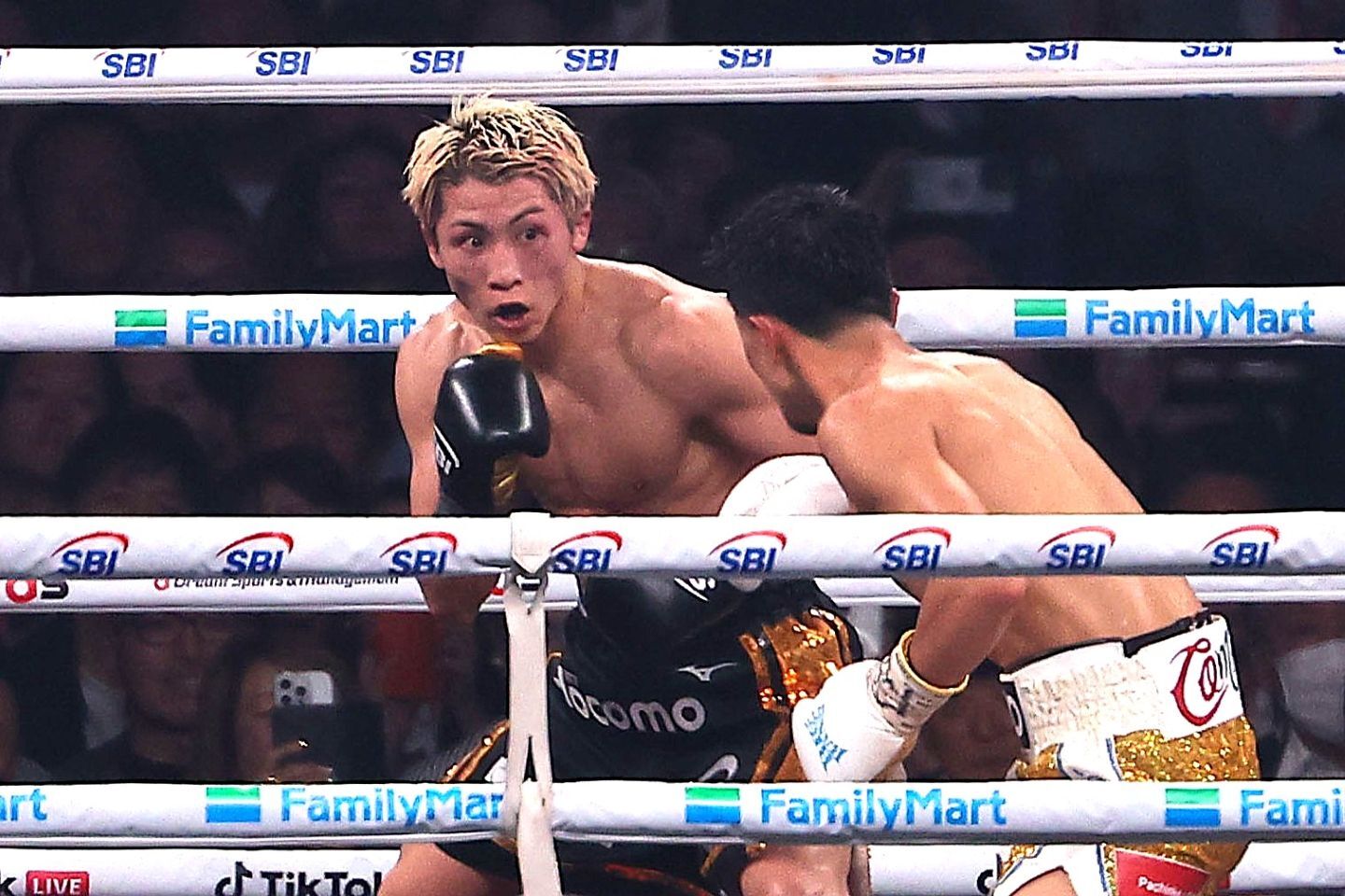 激戦となった井上対中谷。判定勝利を収めた井上がPFP１位に返り咲いた。写真：梅月智史（THE DIGEST写真部）