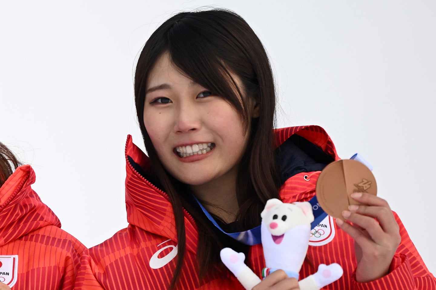 五輪スノボ金の村瀬心椛が私服姿のオフショットを公開した。(C)Getty Images