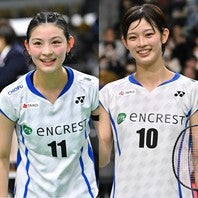 高校の先輩後輩でもある田口（右）と宮崎（左）。公私ともに仲良しの“まやとも”が抜群の連携を披露した。写真：鈴木颯太朗