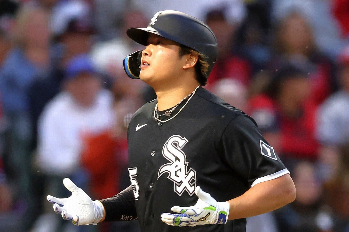 MLBの速球に対応できている村上。(C)Getty Images