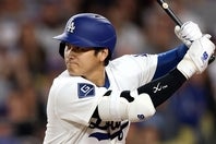 ５回にサイ・ヤング賞投手セールから適時打を放った大谷。(C)Getty Images