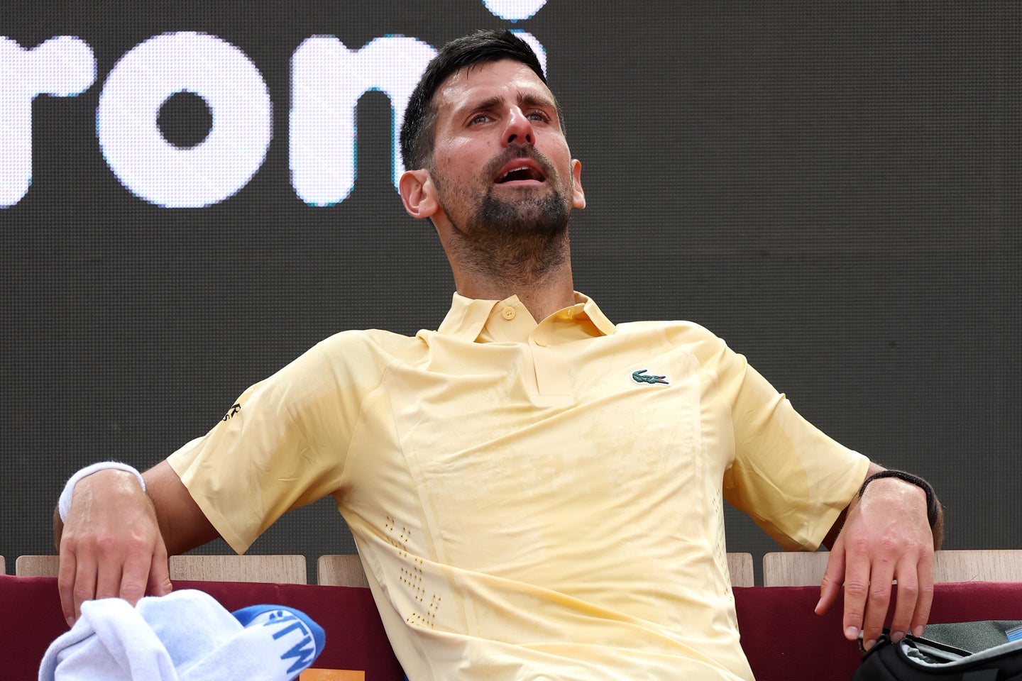復帰戦となったイタリア国際２回戦で予選勝者に敗れたジョコビッチ。フィジカル面は「新たな現実」と語ったが、今後に向けて意欲は衰えていない。(C)Getty Images