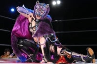 スターダムの人気レスラー、スターライトキッドが覆面を外したセルフィ―を公開。(C) THE DIGEST