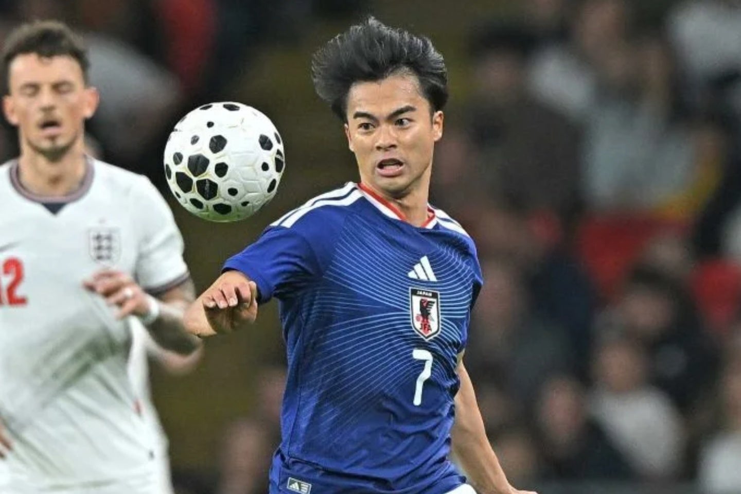 左サイドの主軸だった三笘。直前のリーグ戦で負傷し、W杯メンバーは選出外となった。写真：金子拓弥（THE DIGEST写真部）