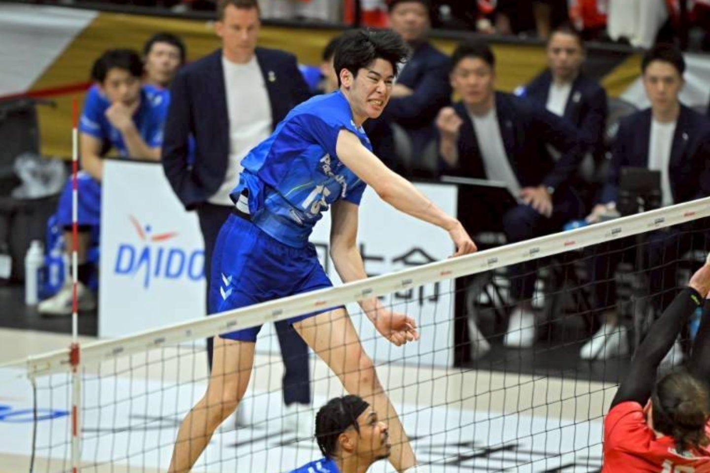 大阪Bの甲斐。途中出場で流れを変え、攻撃を活性化させた。写真：金子拓弥（THE DIGEST写真部）