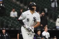ア・リーグトップの17号本塁打を放つ村上。(C) Getty Images