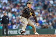 復帰後３試合連続で無失点に抑えた松井。(C) Getty Images