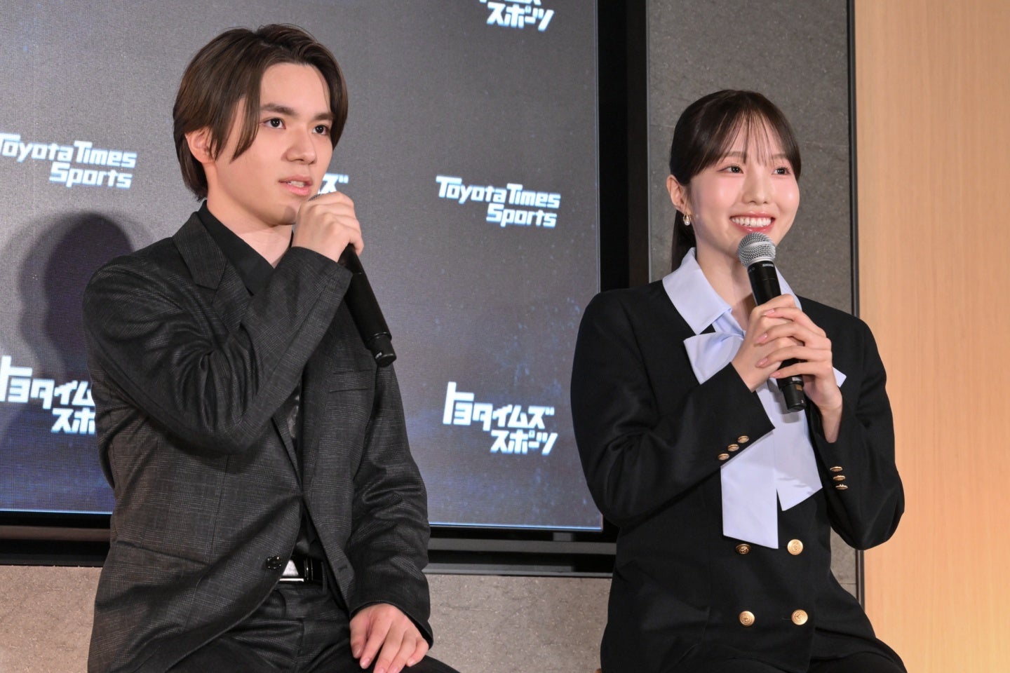 交際中の宇野昌磨（左）さんと本田真凜（右）さん。アイスダンスで30年冬季五輪挑戦を発表した。写真：鈴木颯太朗