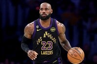 今夏にFAになるレブロンが去就について語った。(C)Getty Images