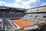 全仏オープンを含む四大大会の賞金分配率に不満を持つ選手たちが抗議のため開幕前の記者会見に制限時間を設定しようとしている（写真は全仏OP会場）。(C)Getty Images